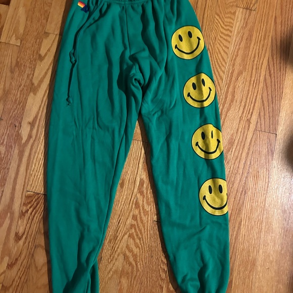 Aviator Nation Kelly Green Smiley Adult Sweatset - Picture 4 of 6